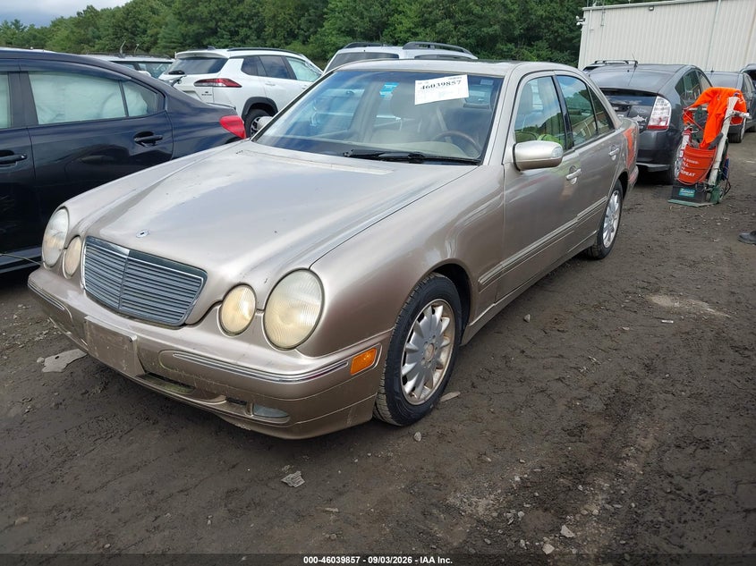 2001 MERCEDES-BENZ E 320 auction photo 2