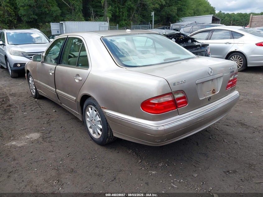 2001 MERCEDES-BENZ E 320 auction photo 3