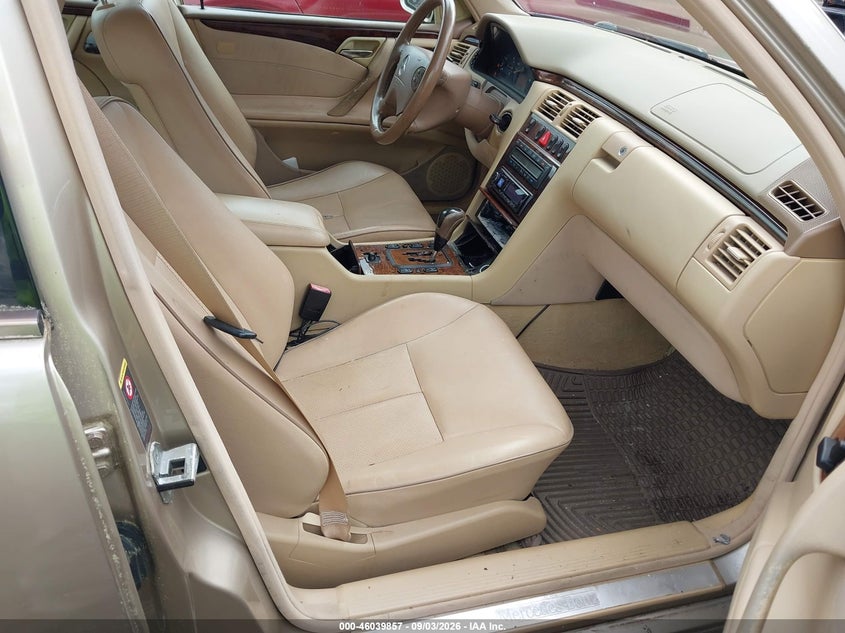 2001 MERCEDES-BENZ E 320 auction photo 5