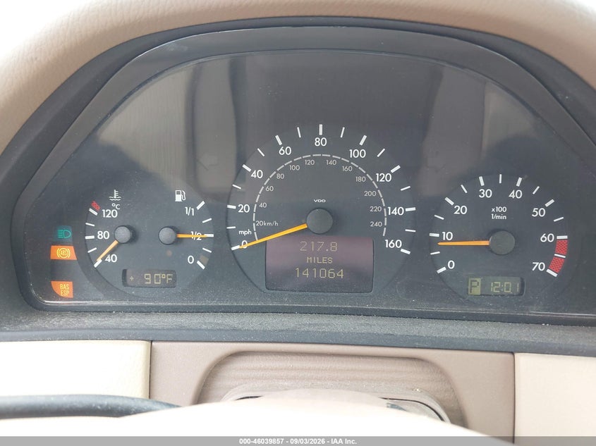 2001 MERCEDES-BENZ E 320 auction photo 7