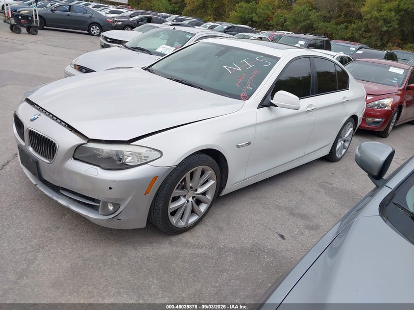 2011 BMW 535I · Photo 2