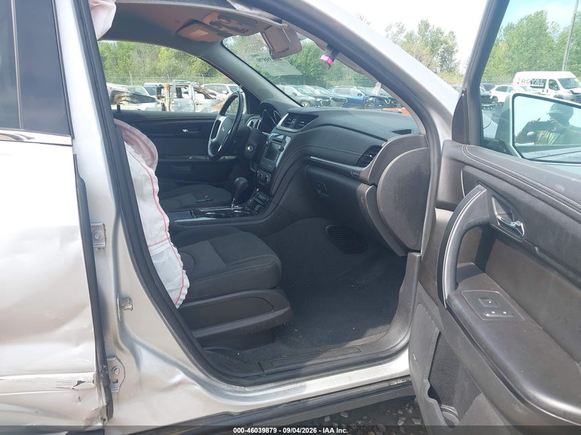 2017 CHEVROLET TRAVERSE auction photo 5