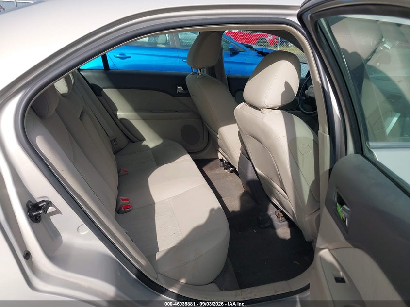 2010 MERCURY MILAN · Фото 8