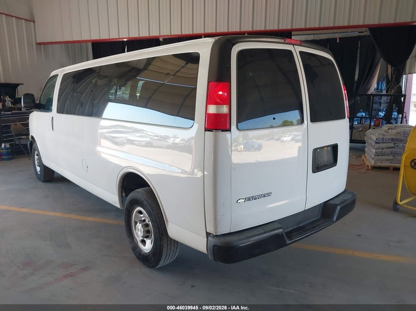 2020 CHEVROLET EXPRESS PASSENGER auction photo 3
