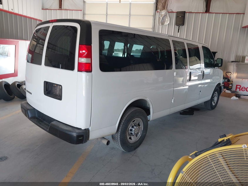 2020 CHEVROLET EXPRESS PASSENGER auction photo 4