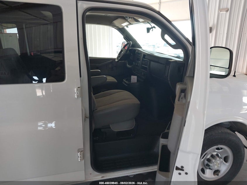 2020 CHEVROLET EXPRESS PASSENGER auction photo 5