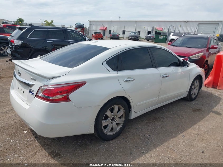 2013 NISSAN ALTIMA auction photo 4