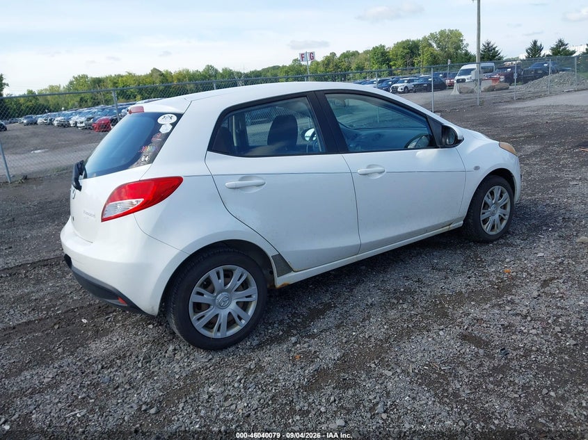 2011 MAZDA MAZDA2 auction photo 4