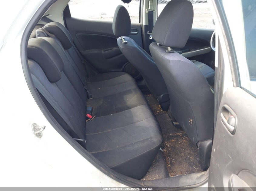 2011 MAZDA MAZDA2 auction photo 8
