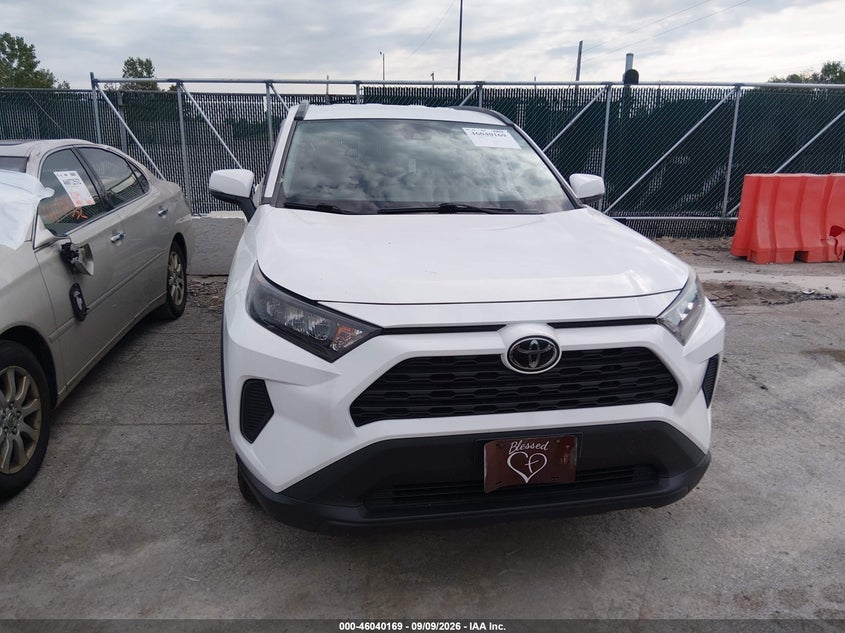 TOYOTA RAV4 - zdjęcie 13