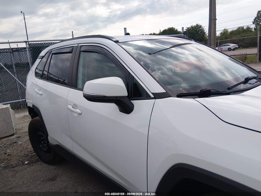 TOYOTA RAV4 - zdjęcie 14