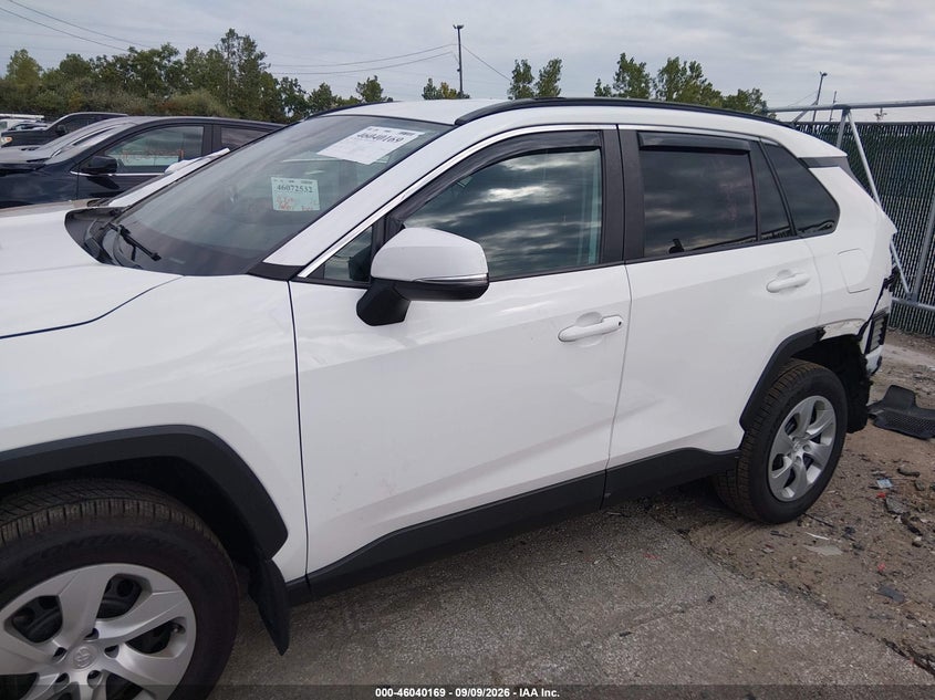 TOYOTA RAV4 - zdjęcie 15