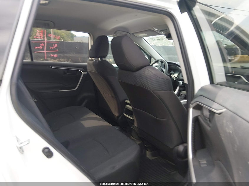 2019 TOYOTA RAV4 auction photo 8