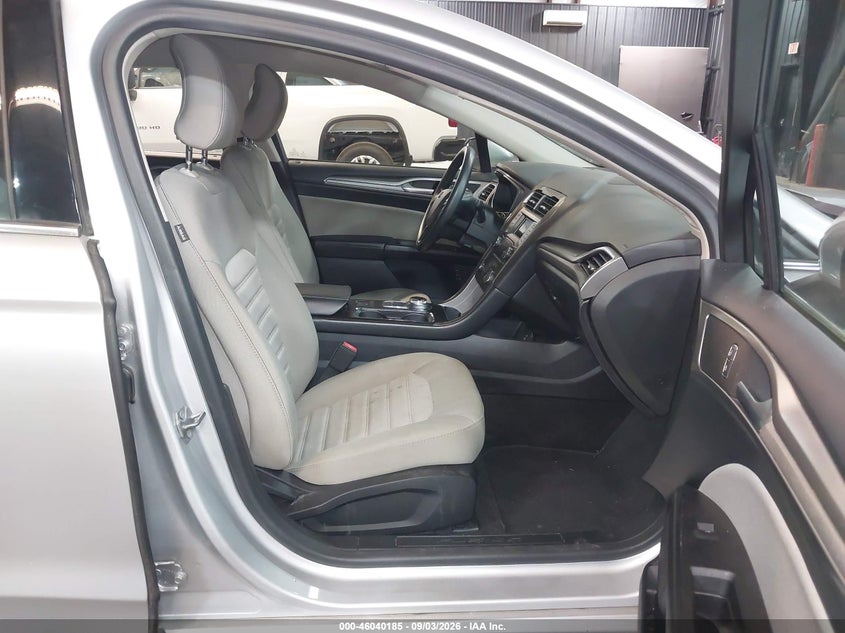 2018 FORD FUSION HYBRID auction photo 5