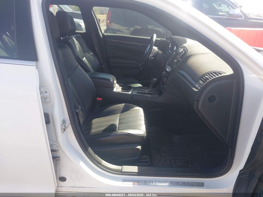 2013 CHRYSLER 300 SEDAN 5.7L V-8 VVT, REGULAR , 363HP
