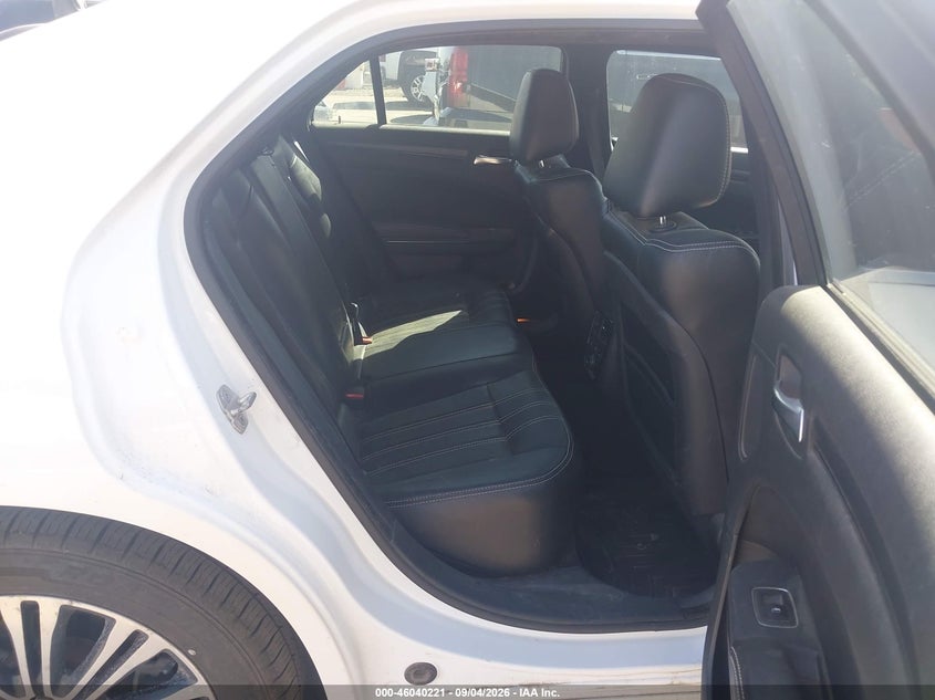 2013 CHRYSLER 300 SEDAN 5.7L V-8 VVT, REGULAR , 363HP