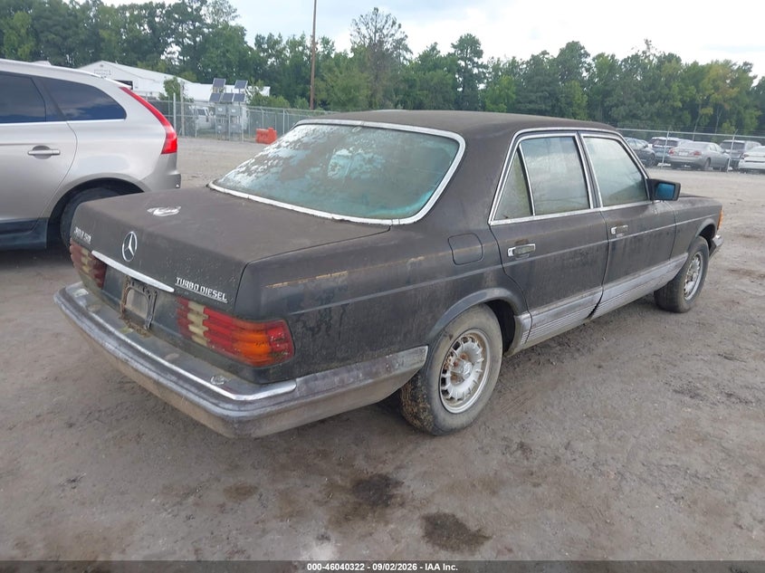 1985 MERCEDES-BENZ 300 auction photo 4