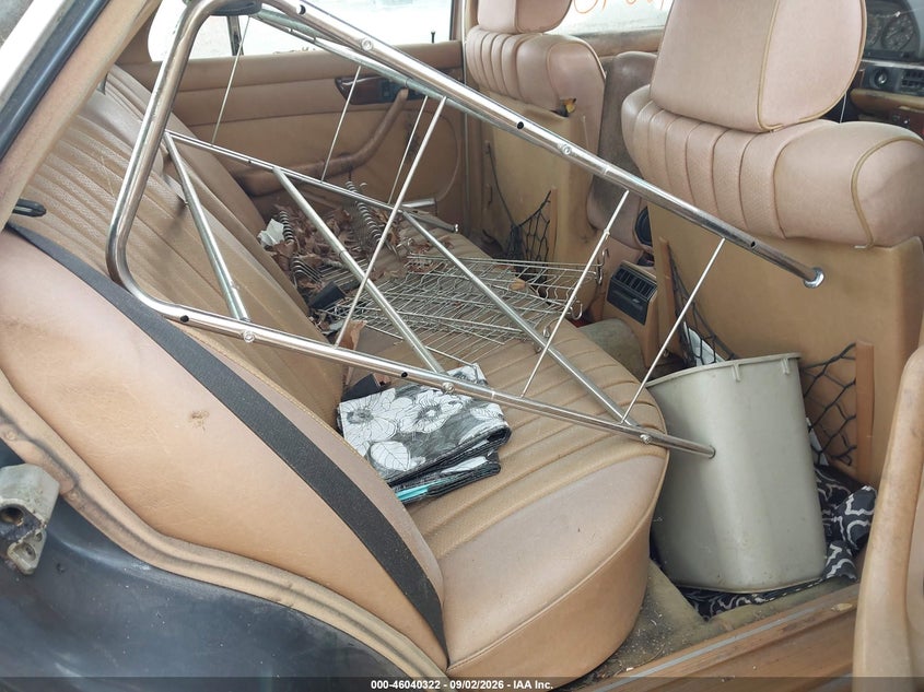 1985 MERCEDES-BENZ 300 auction photo 8