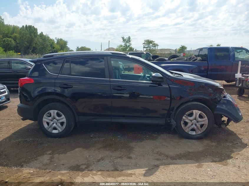 TOYOTA RAV4 - zdjęcie 13
