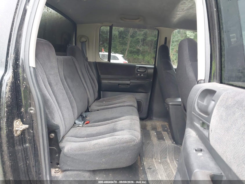 2004 DODGE DAKOTA auction photo 8