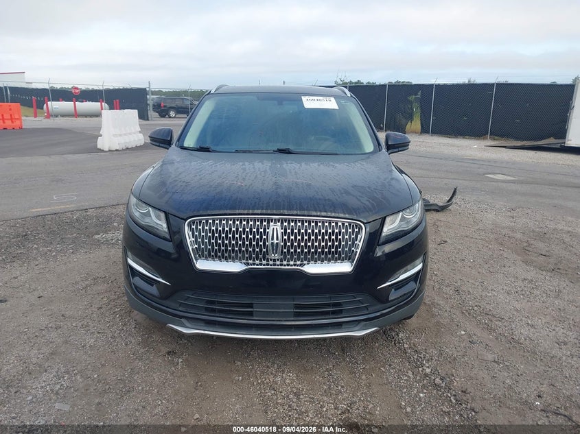 Фото 13 - LINCOLN MKC