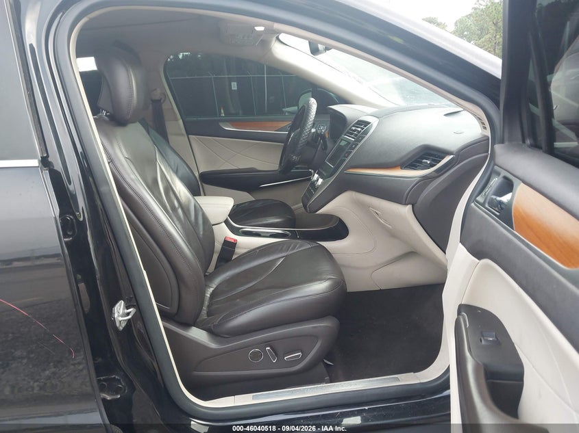 Фото 5 - LINCOLN MKC