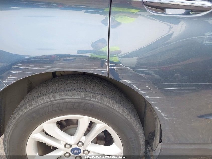 2019 FORD EDGE auction photo 6