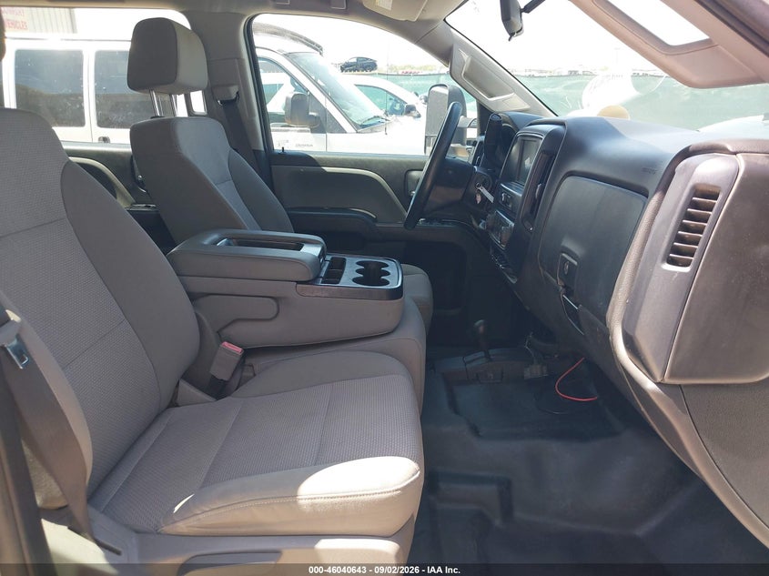 2017 CHEVROLET SILVERADO 3500HD auction photo 5