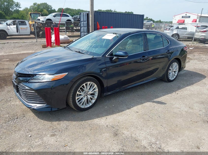 2019 TOYOTA CAMRY auction photo 2