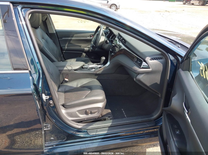 2019 TOYOTA CAMRY auction photo 5