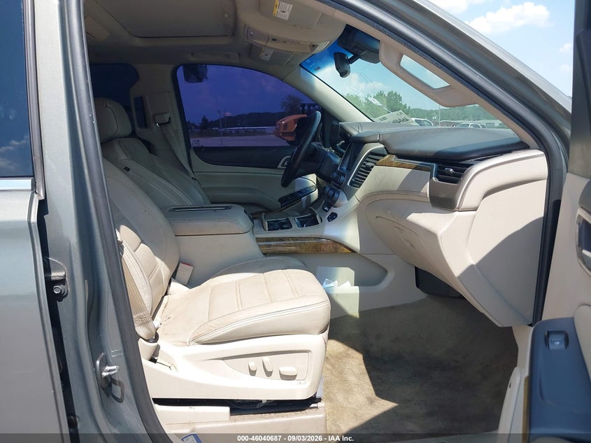 2017 GMC YUKON auction photo 5