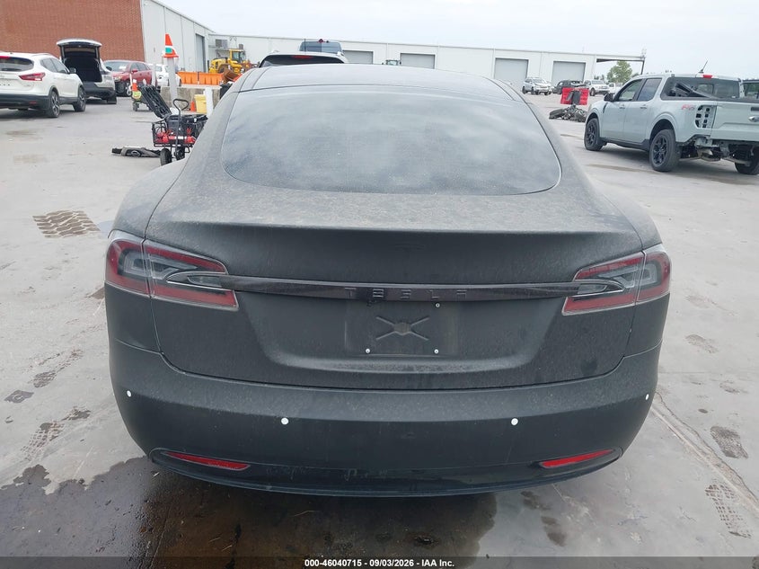 TESLA MODEL S - zdjęcie 16
