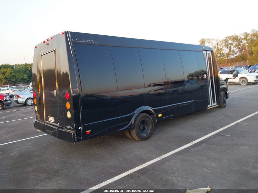 2012 FORD E-450 CUTAWAY — zdjęcie 4