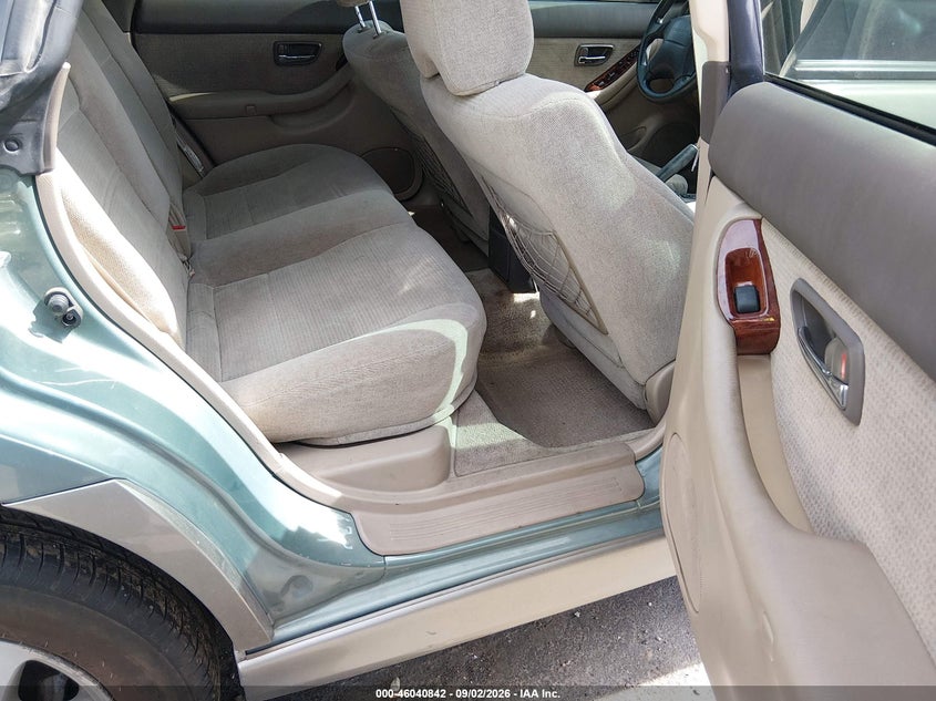 2004 SUBARU OUTBACK auction photo 8