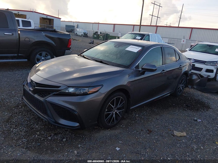 Vin: 4t1g11ak3mu570179, lot: 46540320, toyota camry se 20212