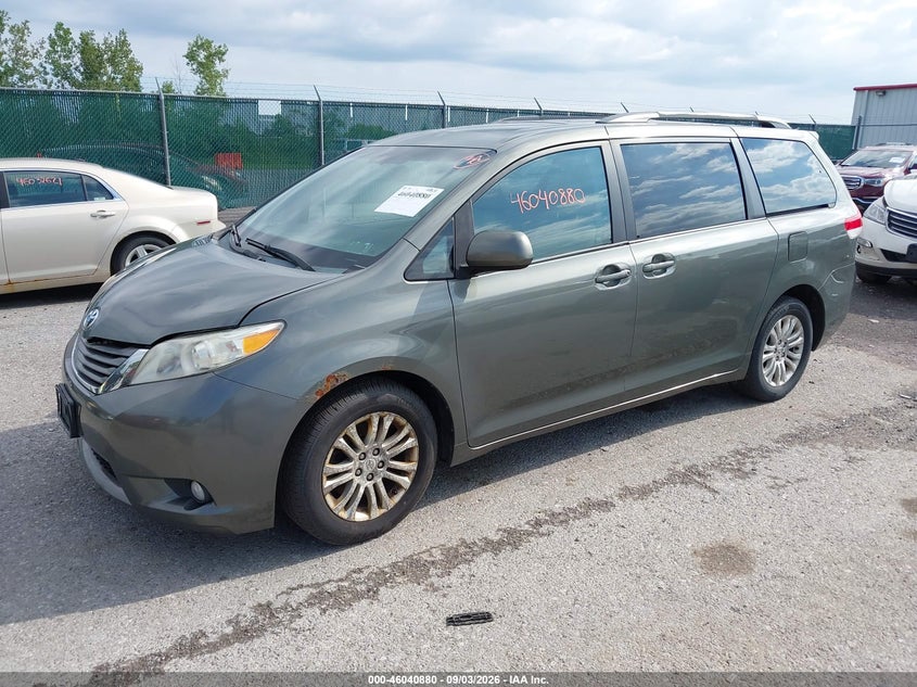 TOYOTA SIENNA 2011 VIN 5TDYK3DC8BS064452