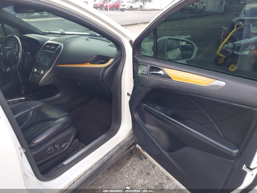 LINCOLN MKC 2015 VIN 5LMCJ2A91FUJ18006
