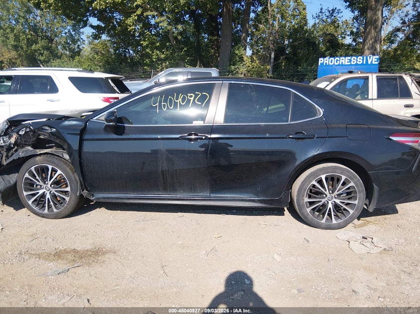 TOYOTA CAMRY - zdjęcie 14
