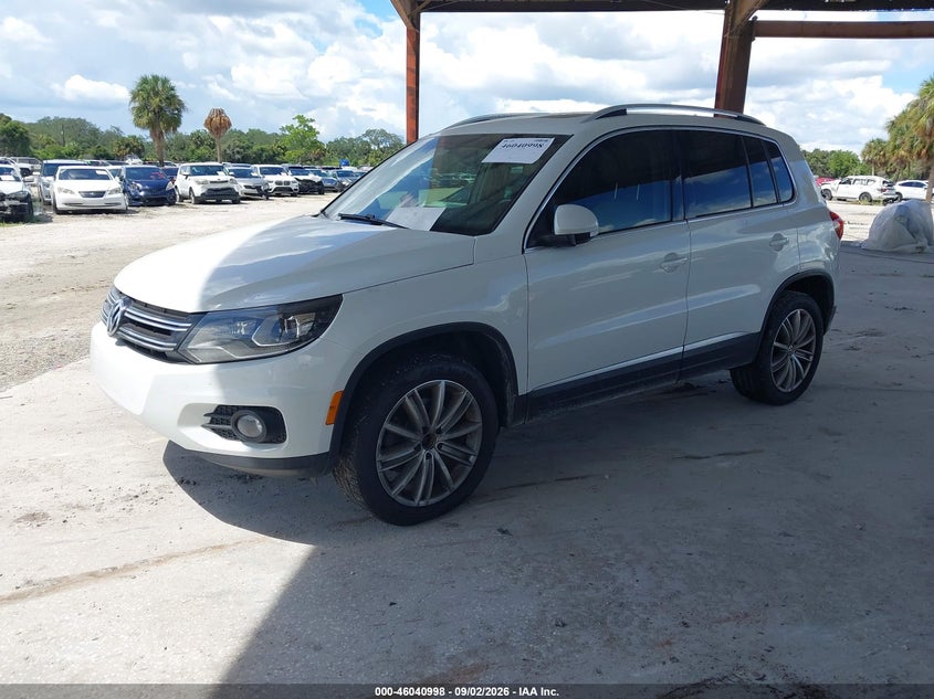 2016 VOLKSWAGEN TIGUAN auction photo 2