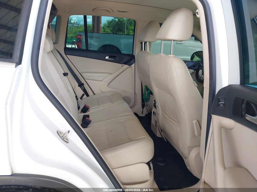 2016 VOLKSWAGEN TIGUAN auction photo 8