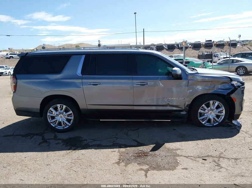 CHEVROLET SUBURBAN - zdjęcie 13