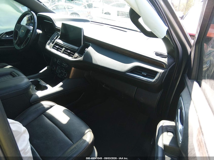 CHEVROLET SUBURBAN - zdjęcie 5