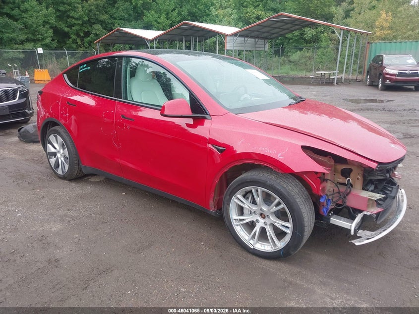 TESLA MODEL Y - zdjęcie 1