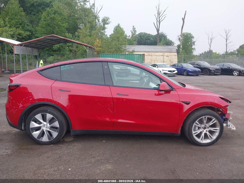 TESLA MODEL Y - zdjęcie 14