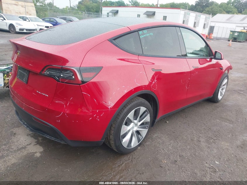 TESLA MODEL Y - zdjęcie 4