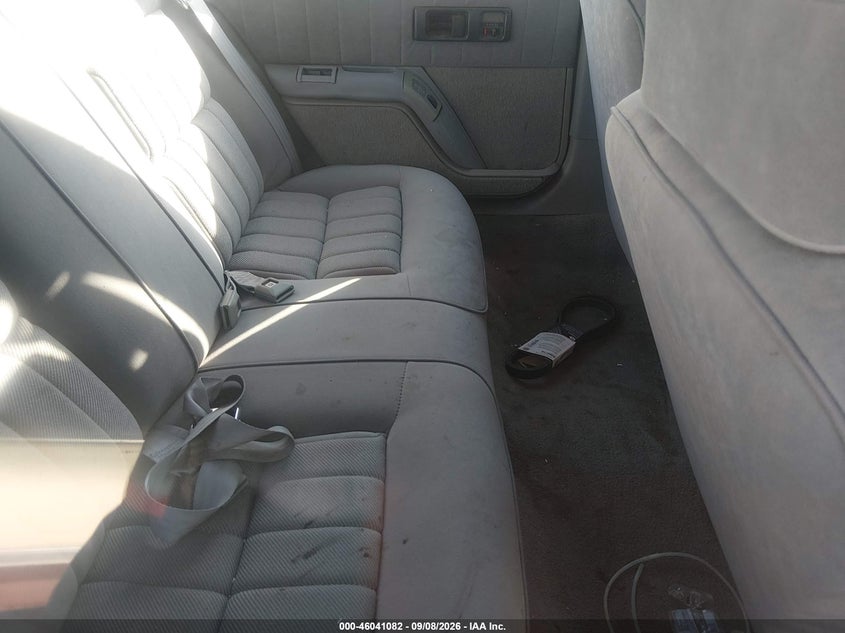 1992 CHEVROLET LUMINA auction photo 8