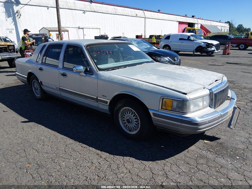 1990 LINCOLN TOWN CAR auction photo 1