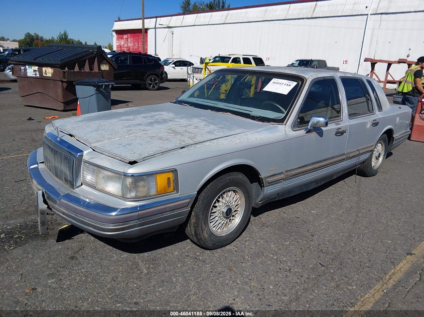 1990 LINCOLN TOWN CAR auction photo 2
