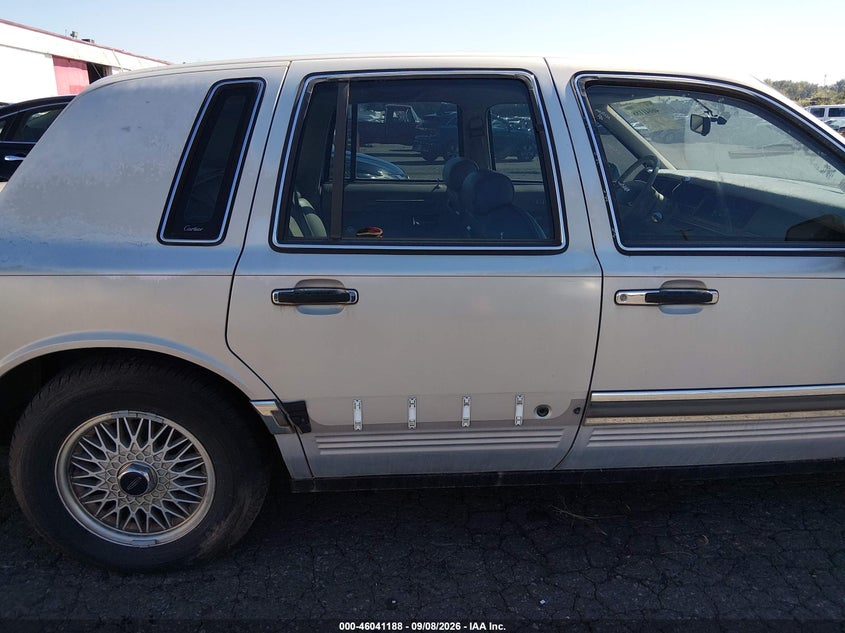 1990 LINCOLN TOWN CAR auction photo 6