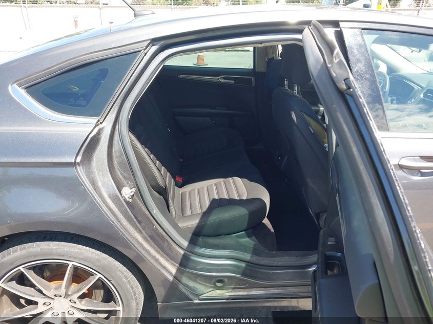 2017 FORD FUSION auction photo 8
